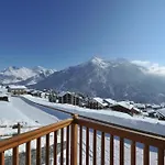 Hotel apartamentowy Gresil